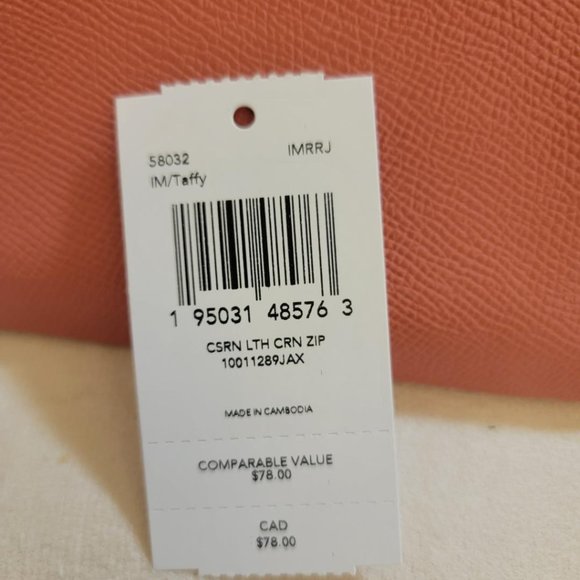 Coach Women's Corner Zip Wristlet, NWT - Picture 4 of 4